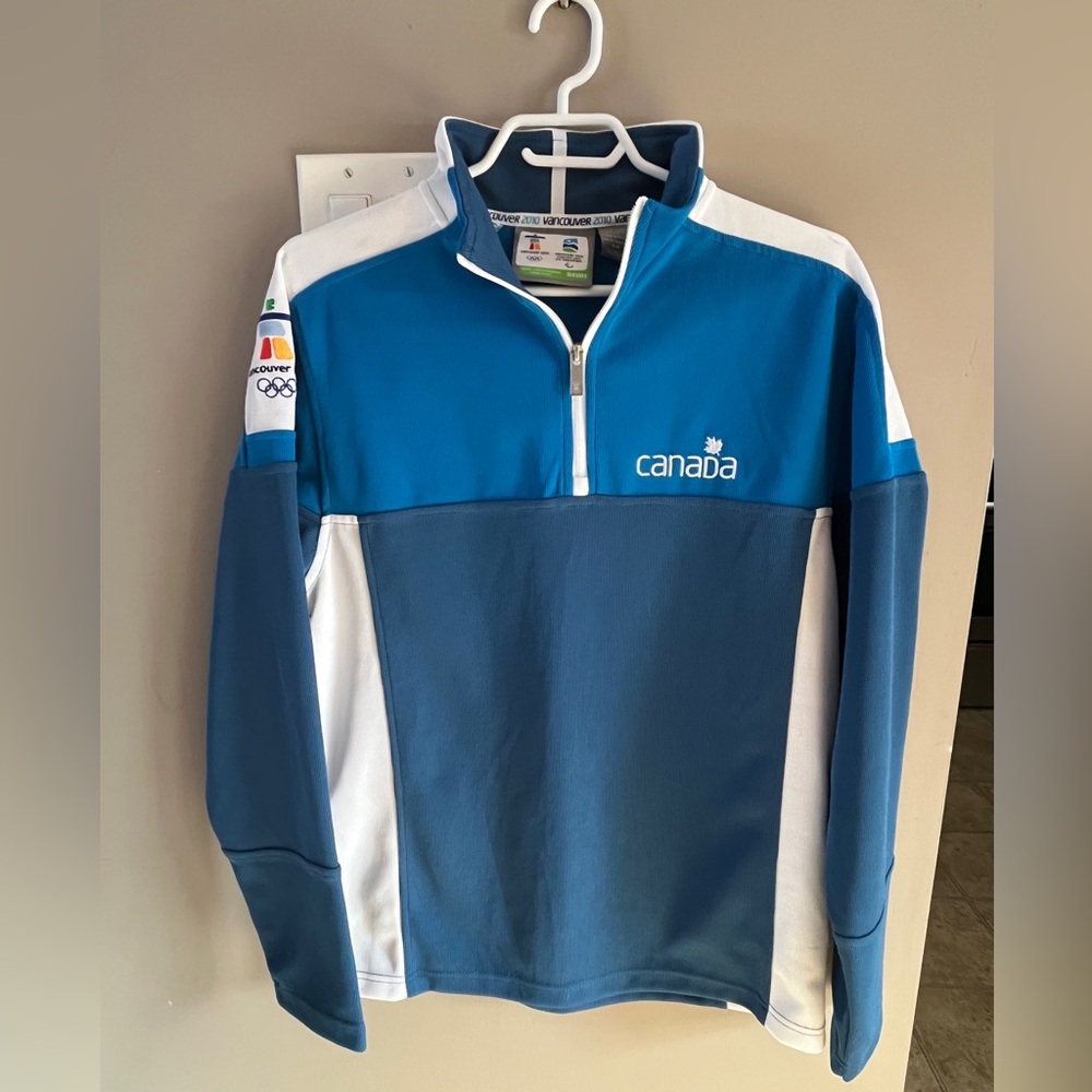 NWT Vancouver Olympics 2010 Team Canada Blue and White Men's Sweater